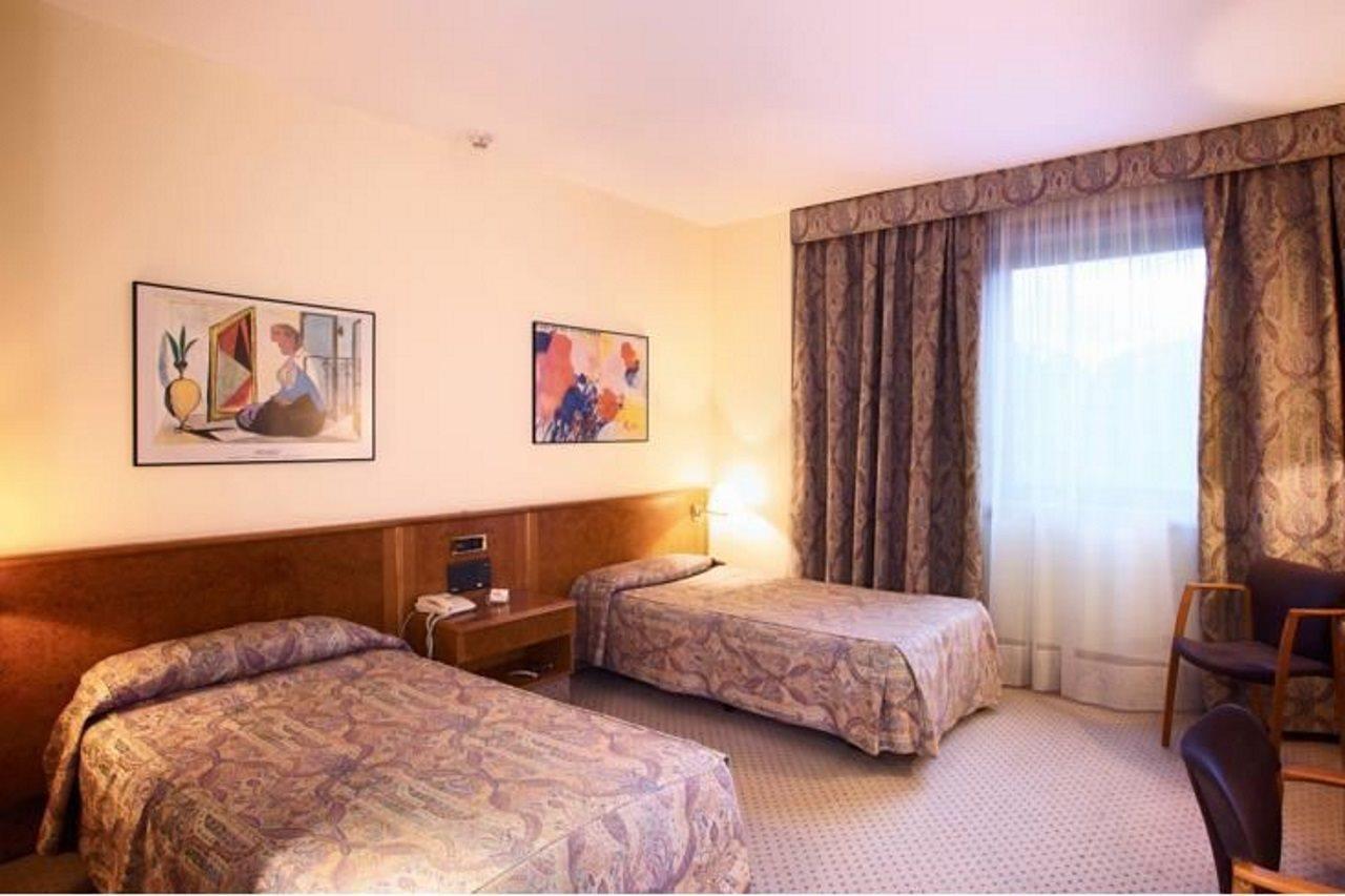 Hotel Domo Vilafranca del Penedès Extérieur photo