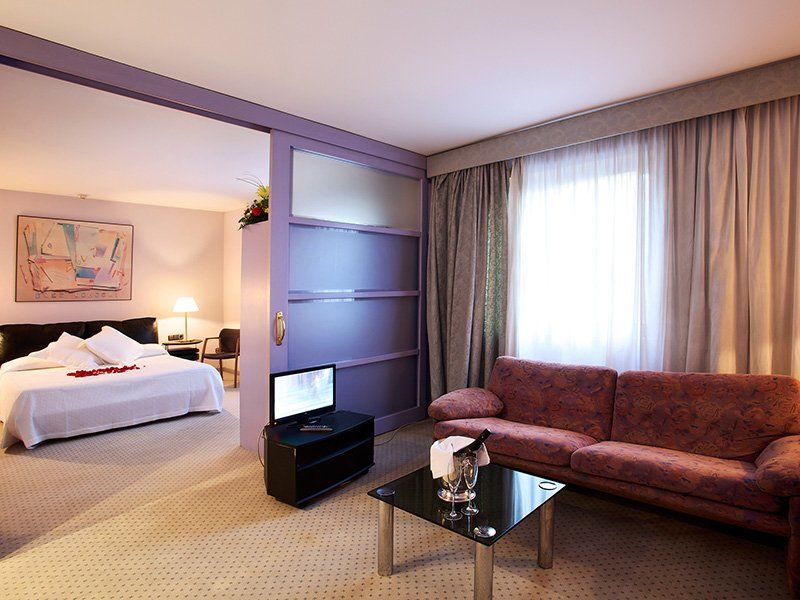 Hotel Domo Vilafranca del Penedès Extérieur photo